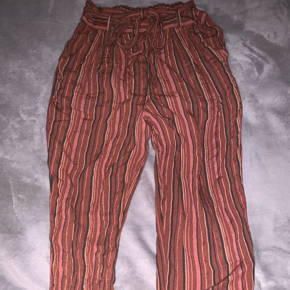 American Eagle paper bag pants.